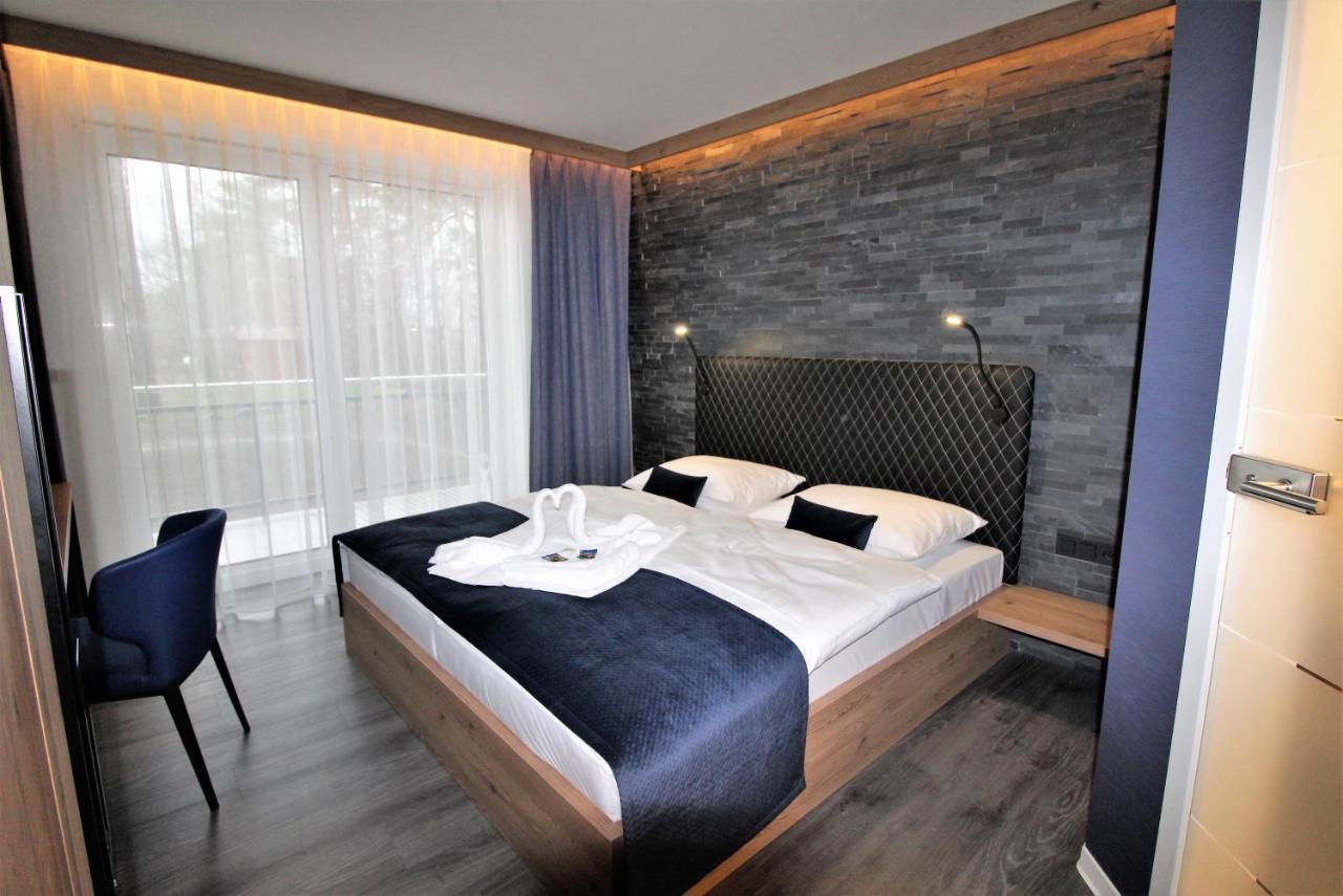Art & Galerie Hotel Lenz Plauer See Fuenfseen Exterior photo